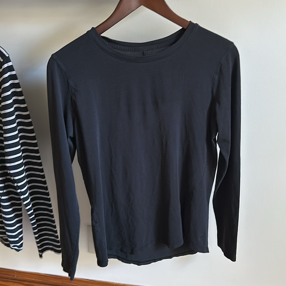 Lululemon Long Sleeve 2 Piece Bundle - Picture 2 of 6